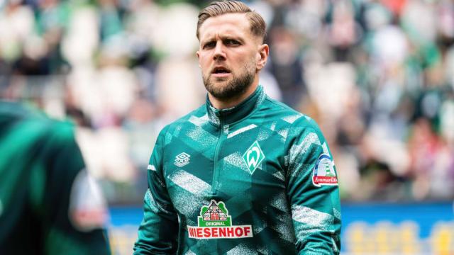 在赛场上展 在赛场上展