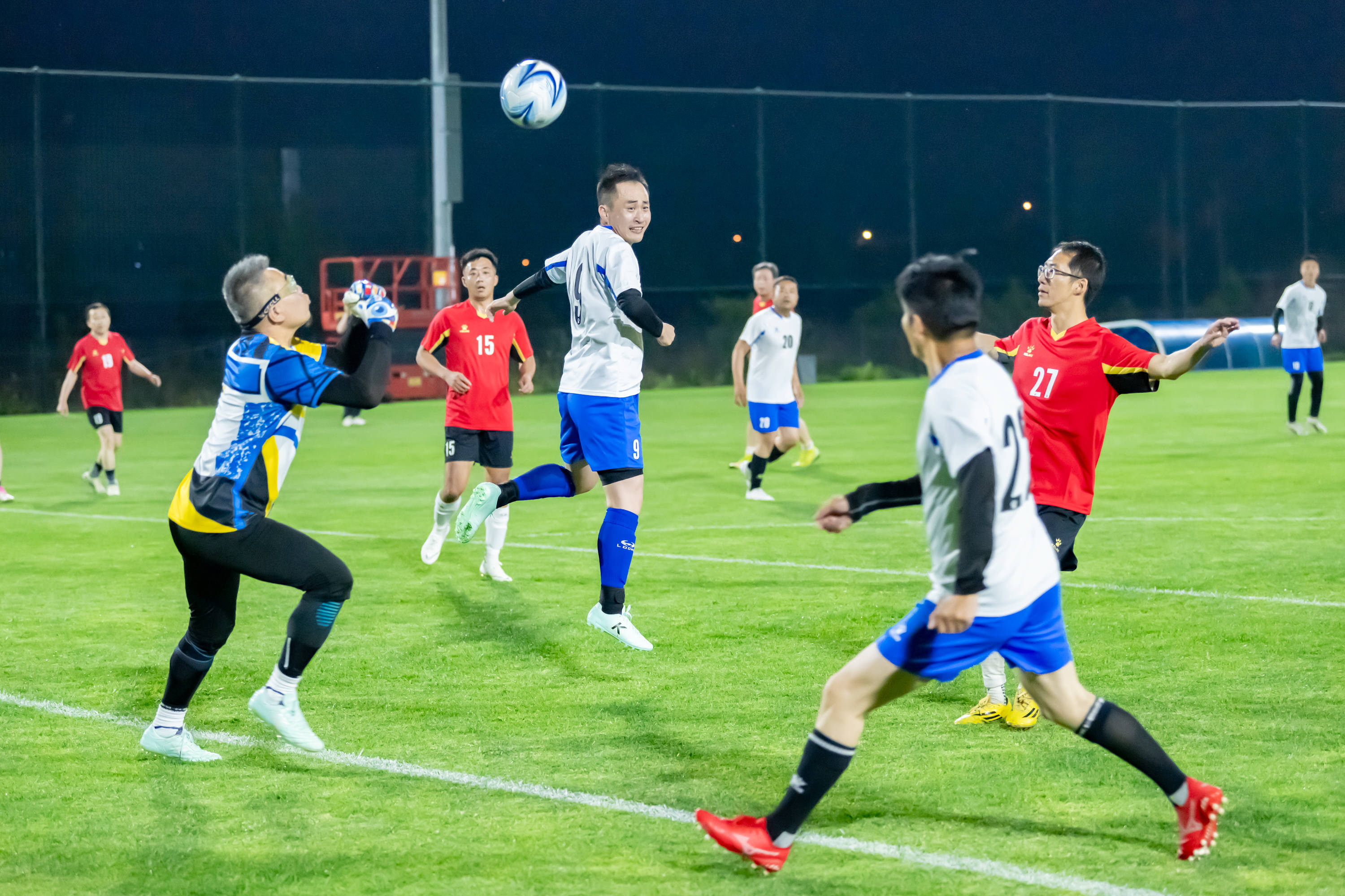 绝不会缺席 绝不会缺席