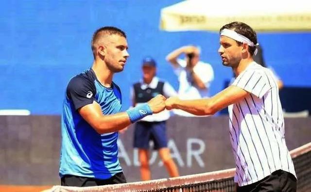 以阿勒泰地 以阿勒泰地